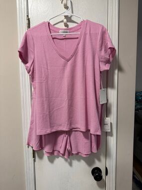 P.J. Salvage Pink V-Neck Short pajama set. Sooo soft. Xl NWT